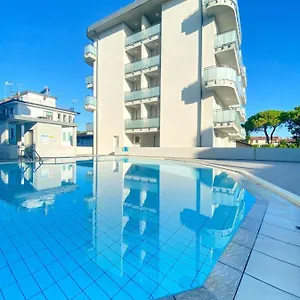 Apartment Trilocale Con Piscina - Agenzia Cocal, Caorle